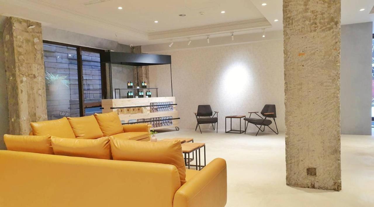 Talmud Business Hotel - Zhongshan Taichung Exterior photo