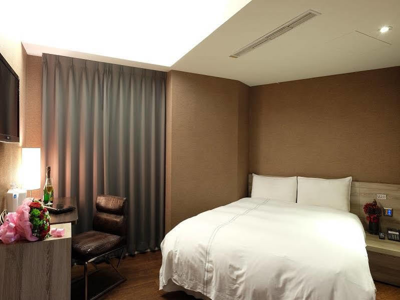 Talmud Business Hotel - Zhongshan Taichung Exterior photo
